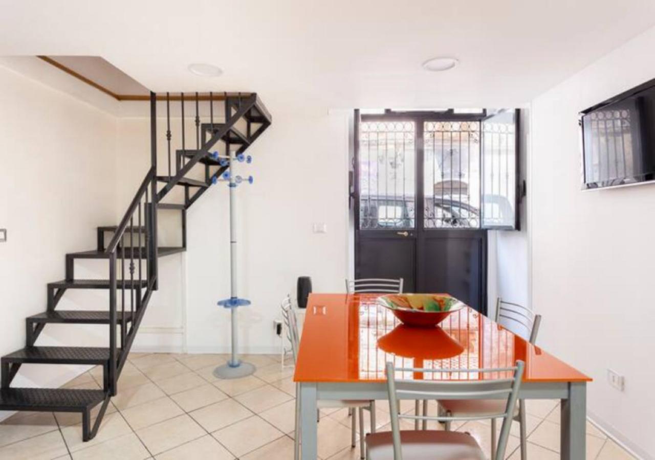 Aitne - Holiday Apartments Catania Bagian luar foto